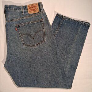 Levi's 505 Regular Fit Jeans  sz 44 x 30  Shooting Star Light Wash  Straight Leg